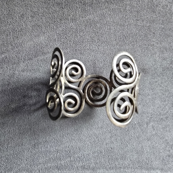 Artisan Metal Swirl Cuff Bracelet - Picture 5 of 5